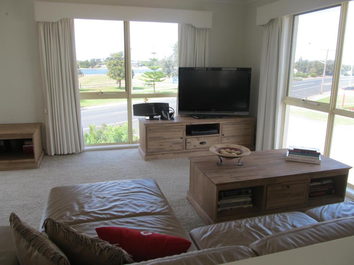 Sea Breeze On The Esplanade Villa Lakes Entrance Luaran gambar